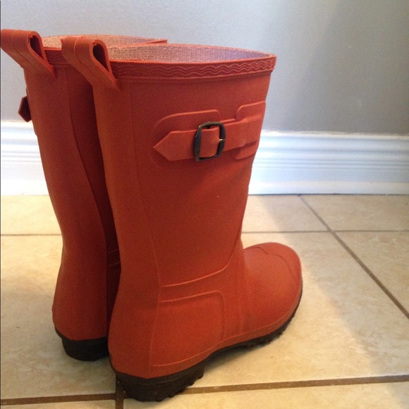 Boots - Picture 3 of 4